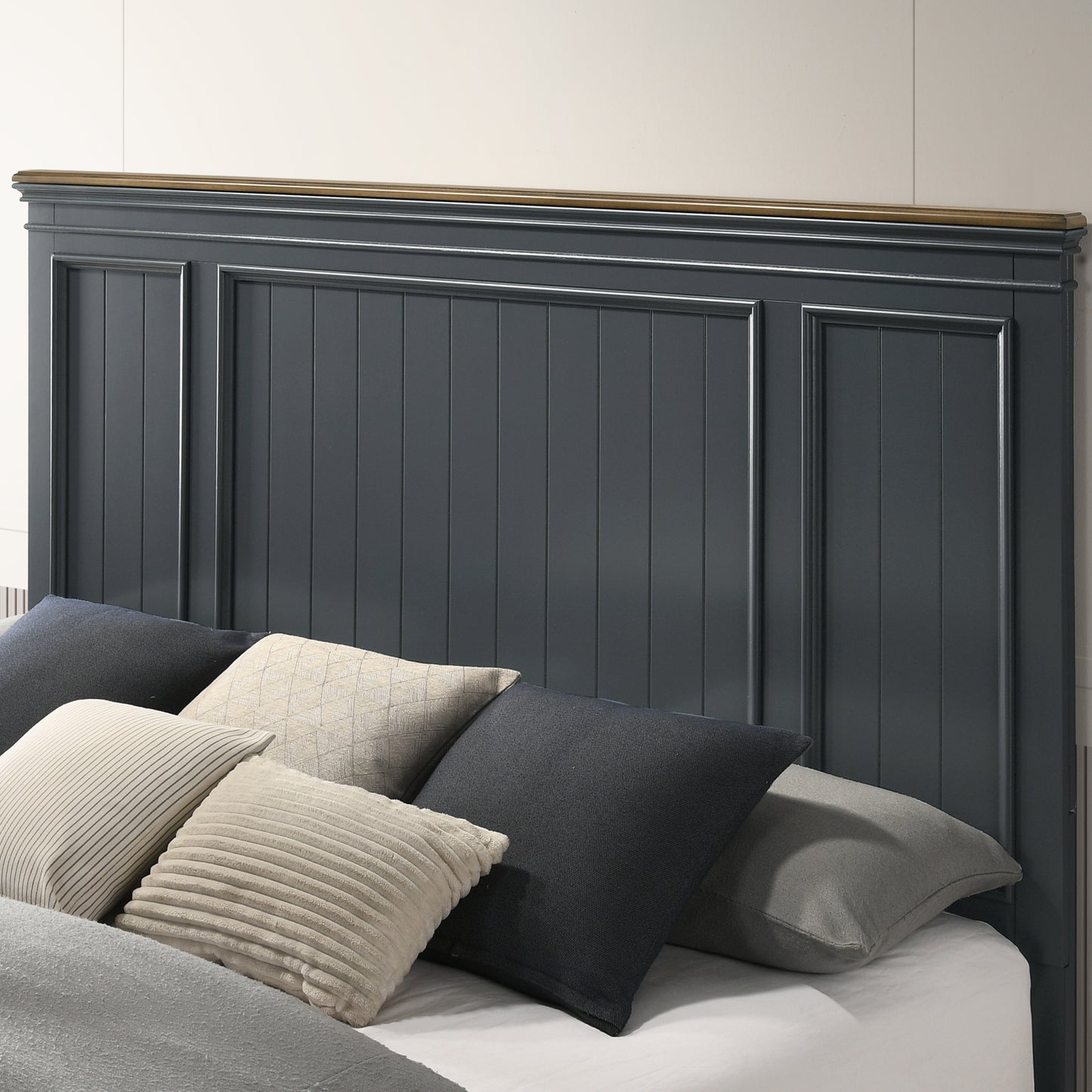 Roundhill Furniture Clelane Wood Bedroom Set with Shiplap Panel Bedroom Collection, Slate Blue