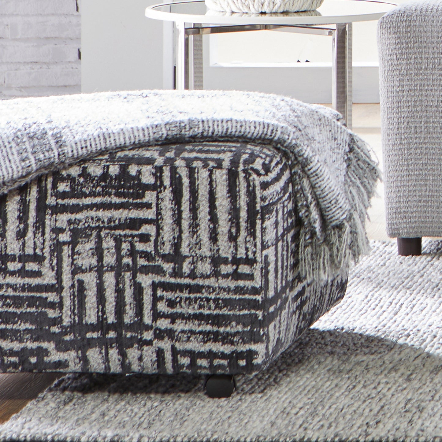 Roundhill Furniture Lancelot Living Room Collection