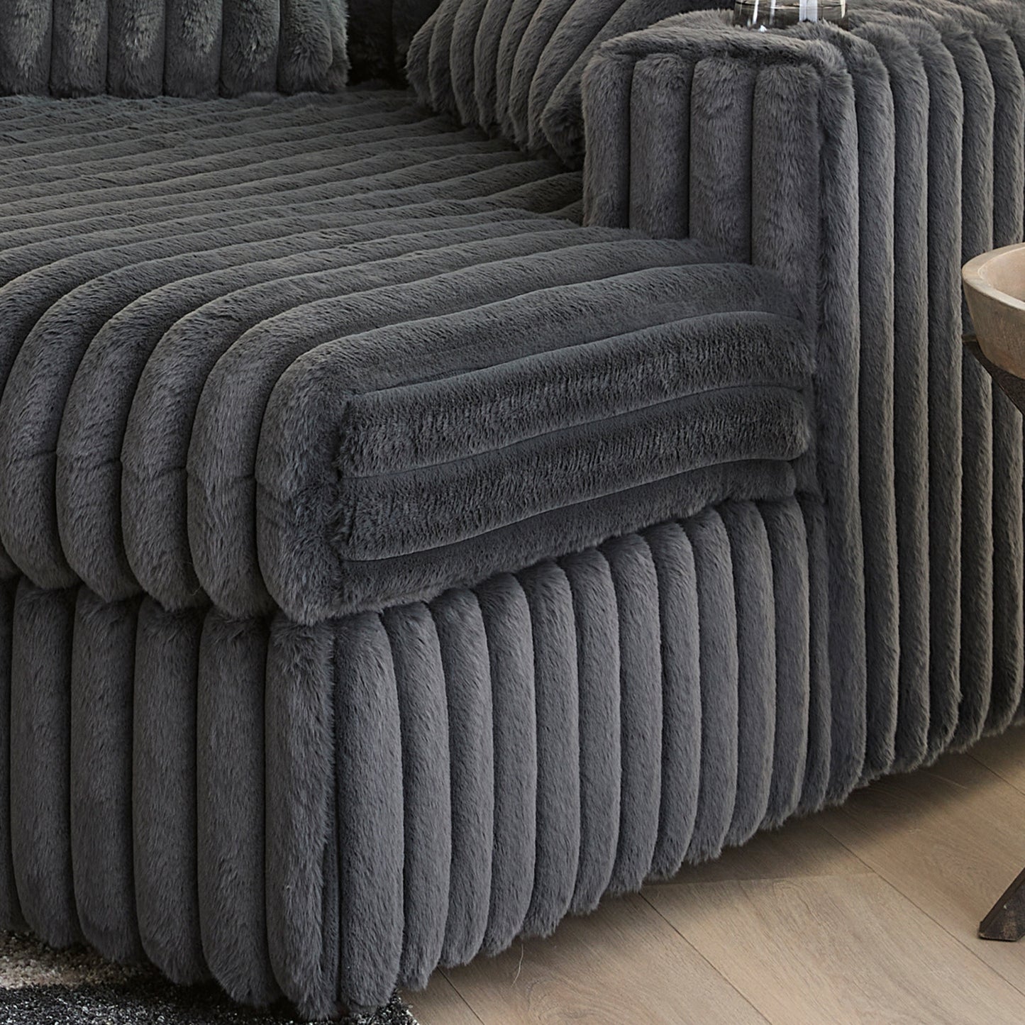 Roundhill Furniture Belvoir Oversized Cuddle Chaise, with Cup Holders