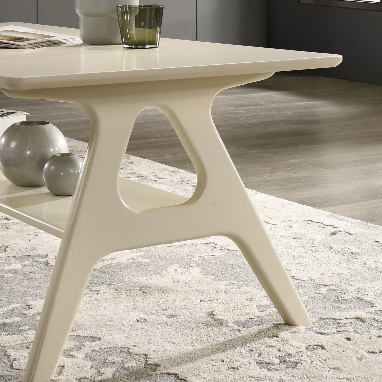 Roundhill Furniture Arona Mid-Century Modern Wood Shelf End Table