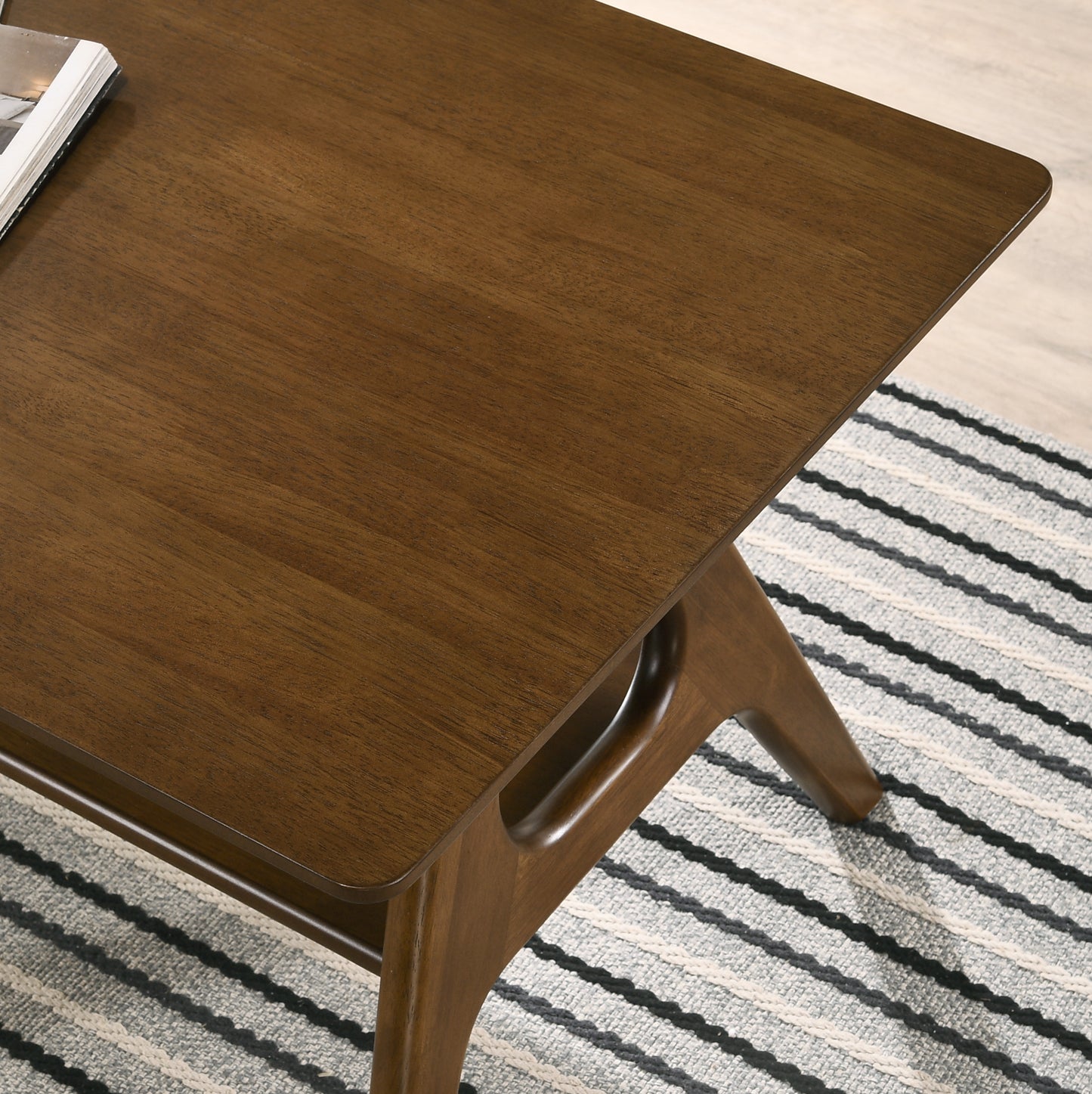 Roundhill Furniture Arona Mid-Century Modern Wood Shelf End Table