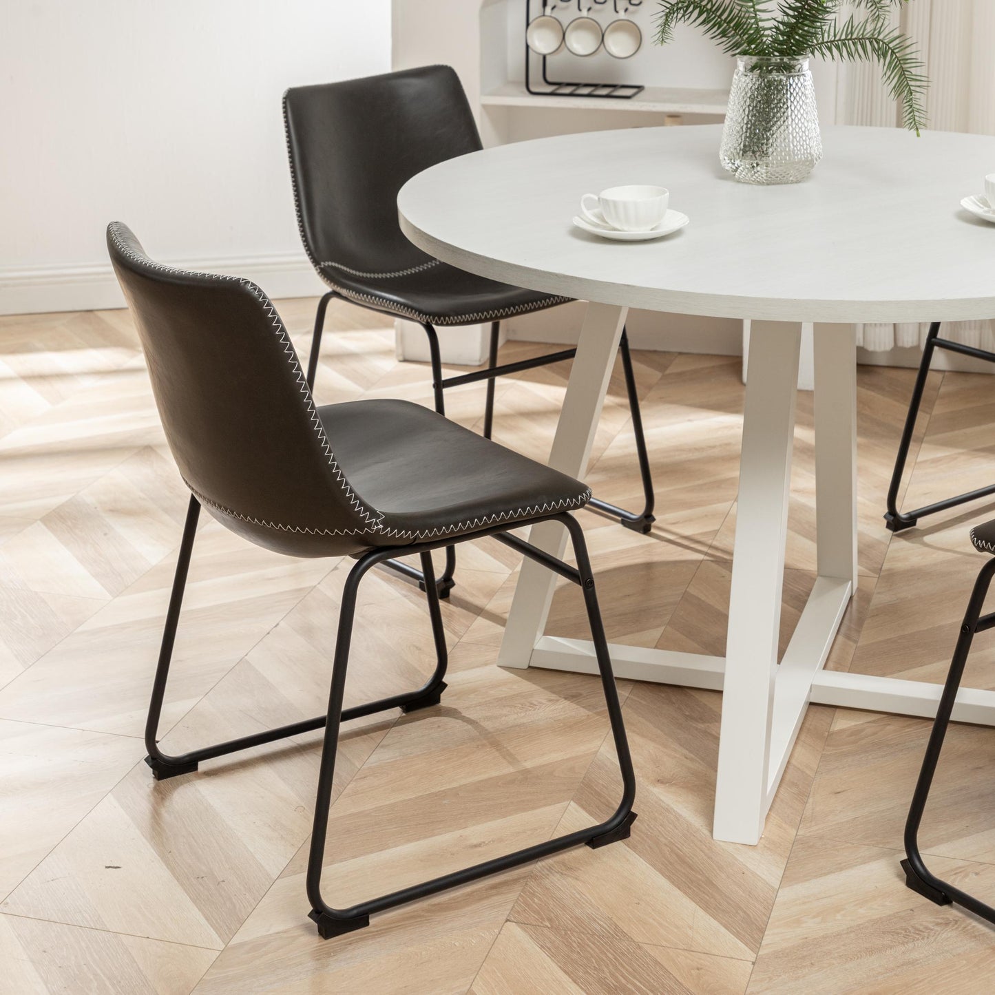 Varna 5-Piece Round Dining Set, Trestle Dining Table with 4 Stylish Chairs