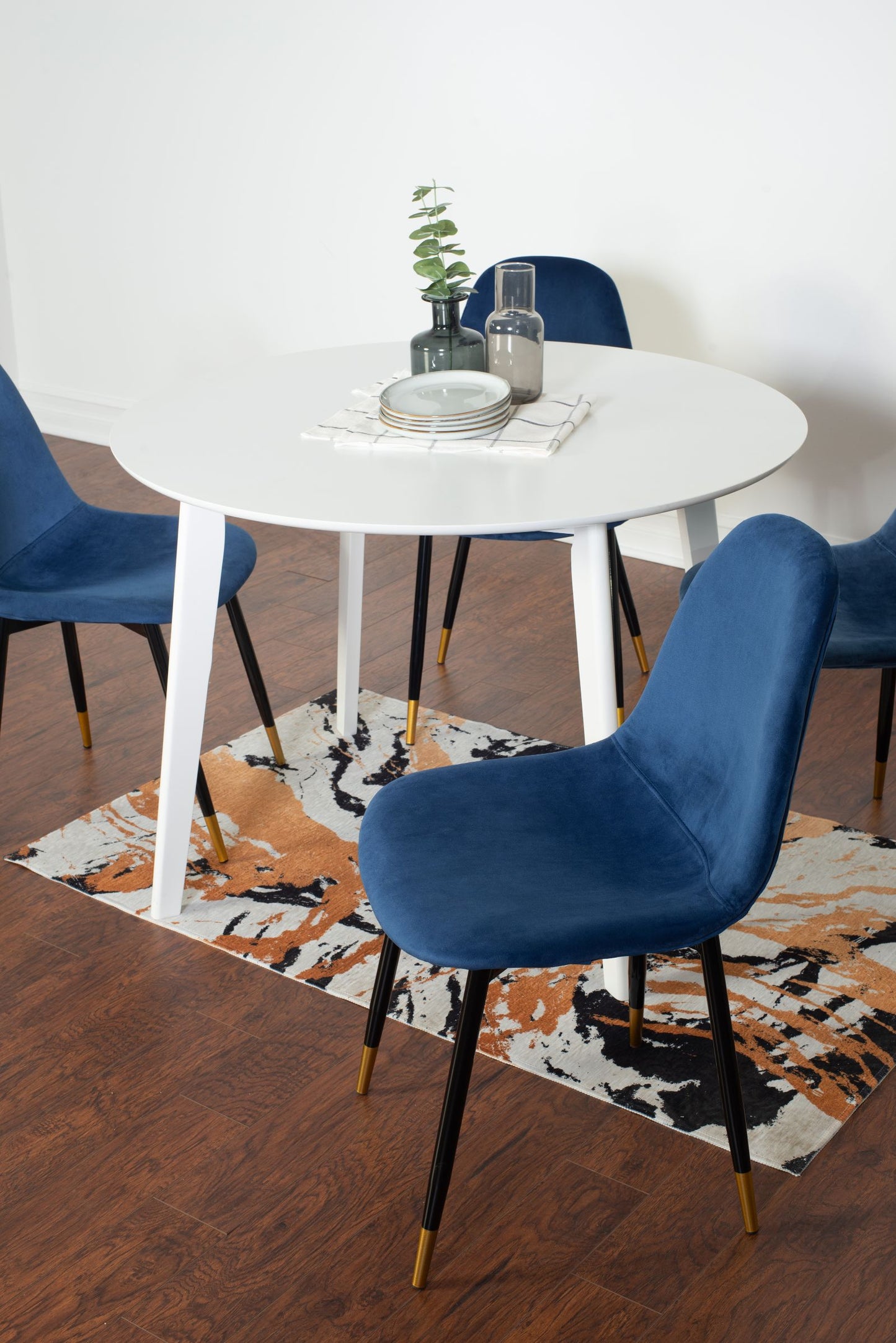 Lassan Contemporary 5-Piece Dining Set, White Round Dining Table with 4 Chairs