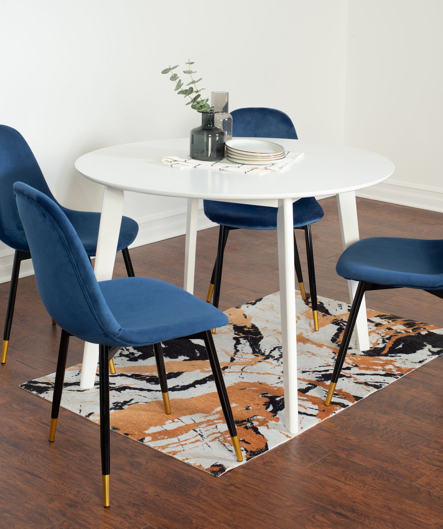 Lassan Contemporary 5-Piece Dining Set, White Round Dining Table with 4 Chairs