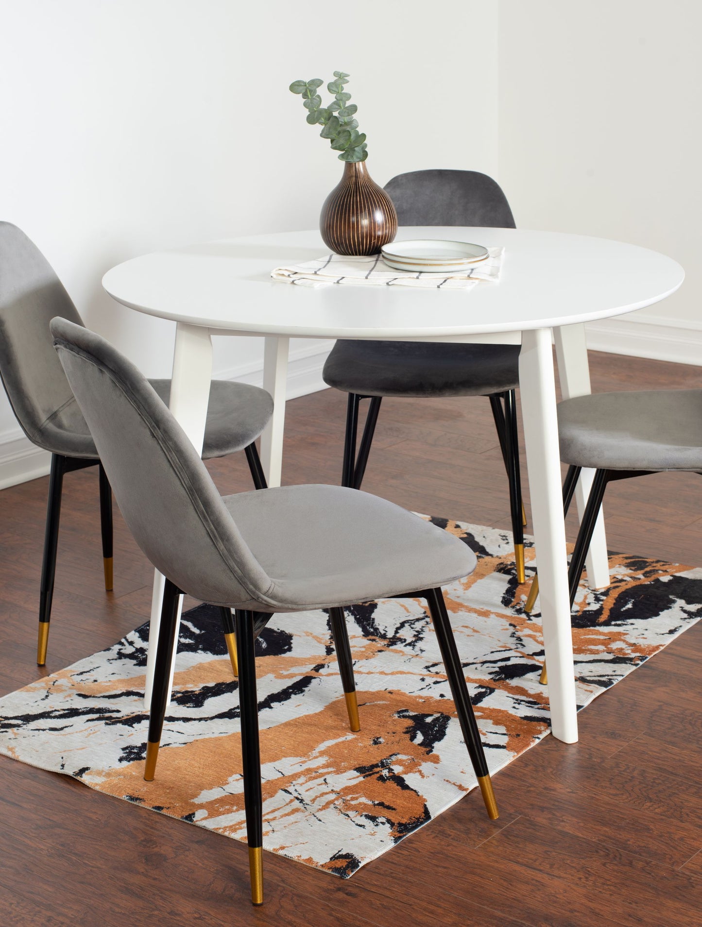 Lassan Contemporary 5-Piece Dining Set, White Round Dining Table with 4 Chairs