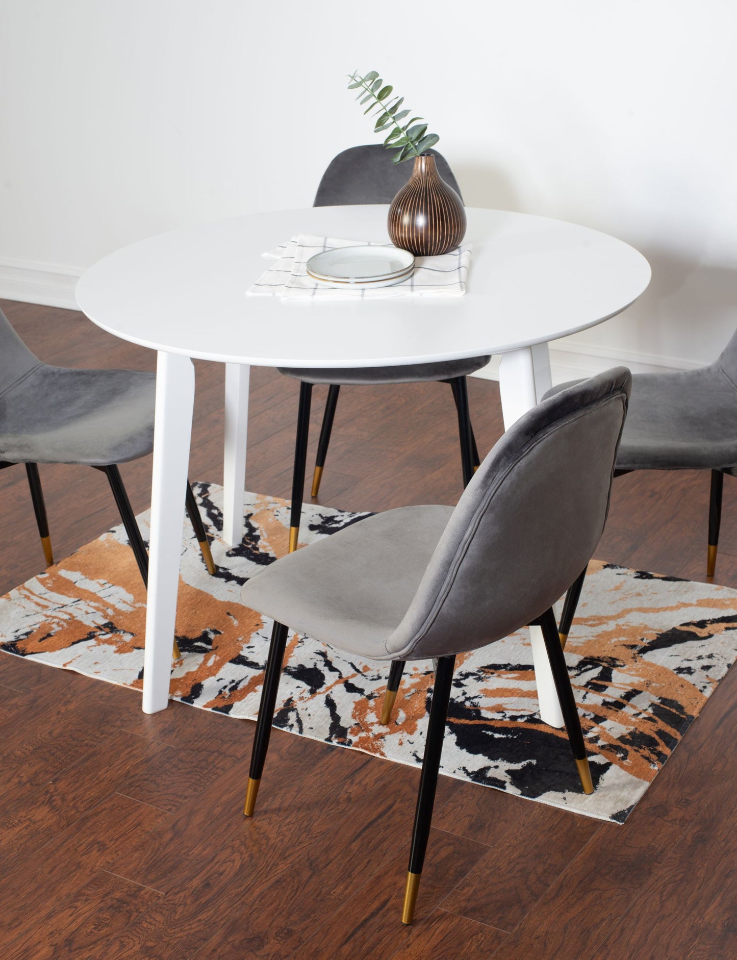 Lassan Contemporary 5-Piece Dining Set, White Round Dining Table with 4 Chairs