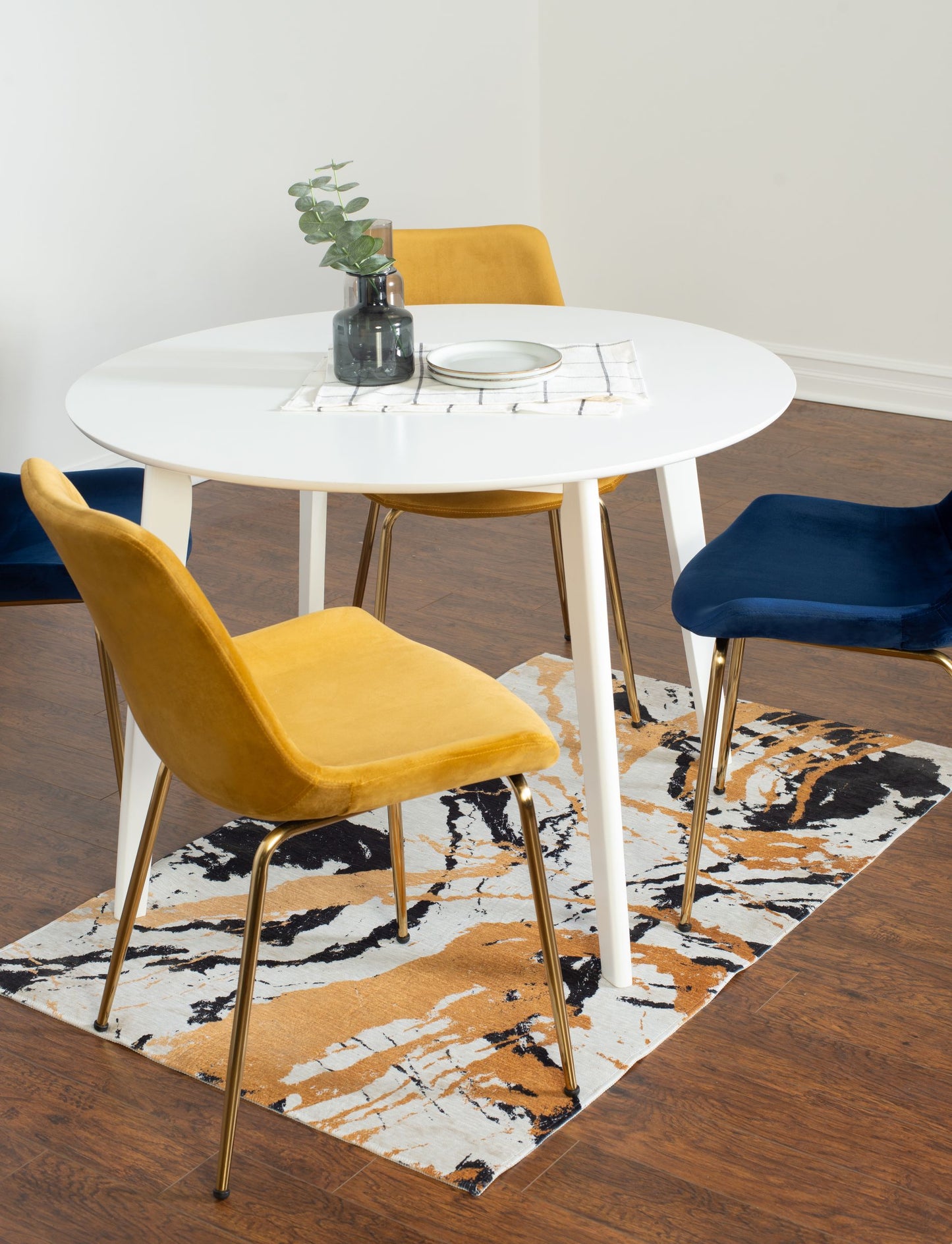 Aufurr Contemporary 5-Piece Dining Set, White Round Dining Table with 4 Chairs