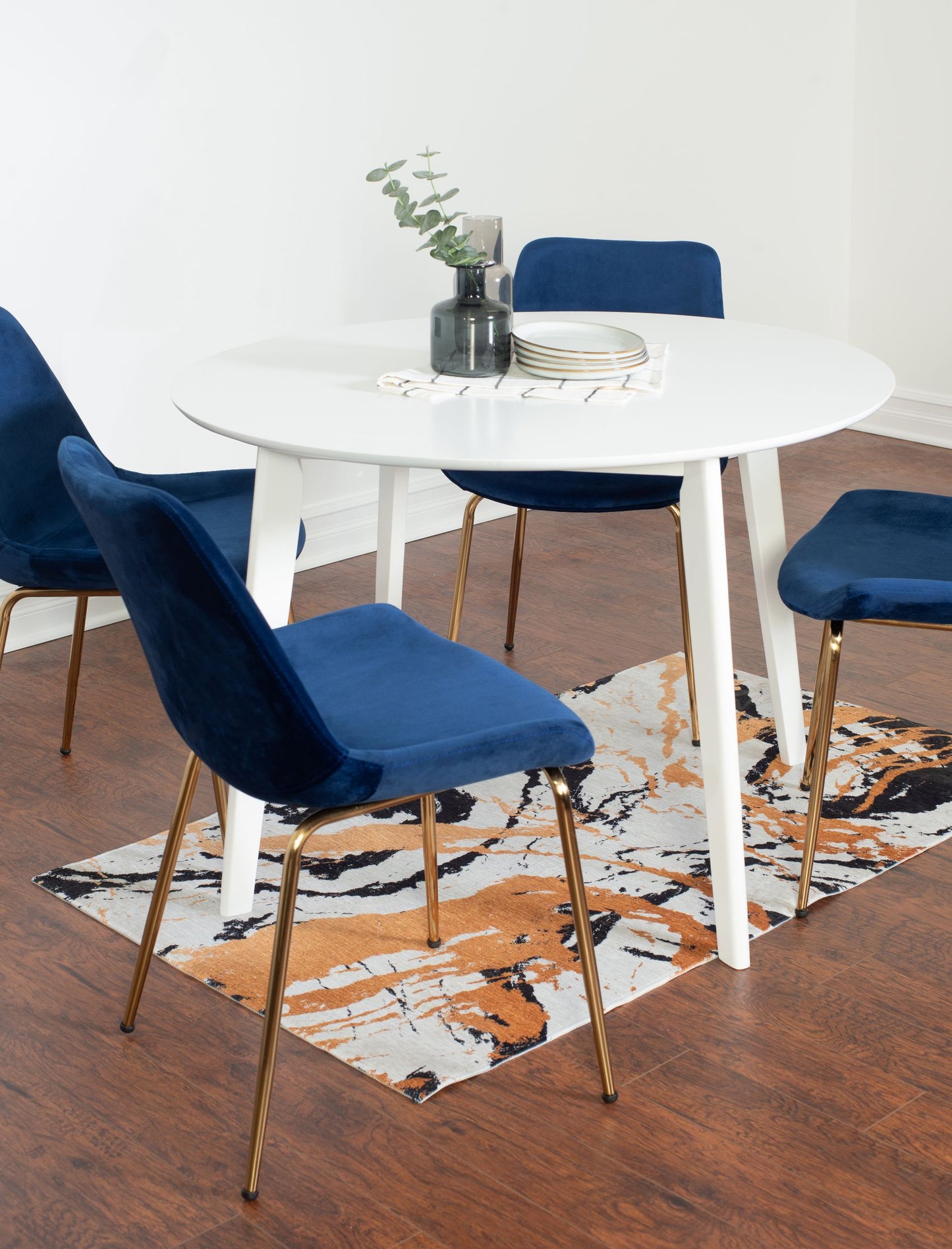 Aufurr Contemporary 5-Piece Dining Set, White Round Dining Table with 4 Chairs