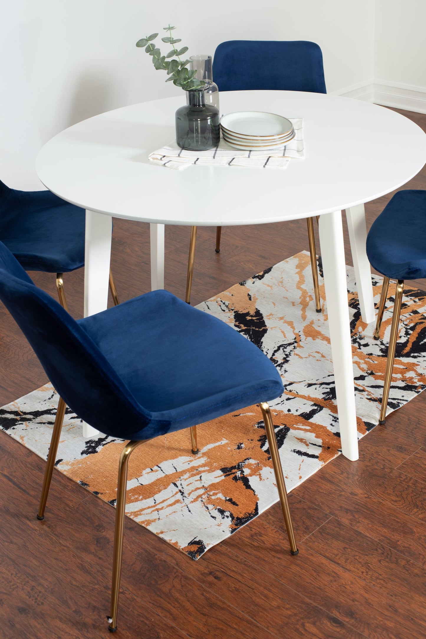 Aufurr Contemporary 5-Piece Dining Set, White Round Dining Table with 4 Chairs