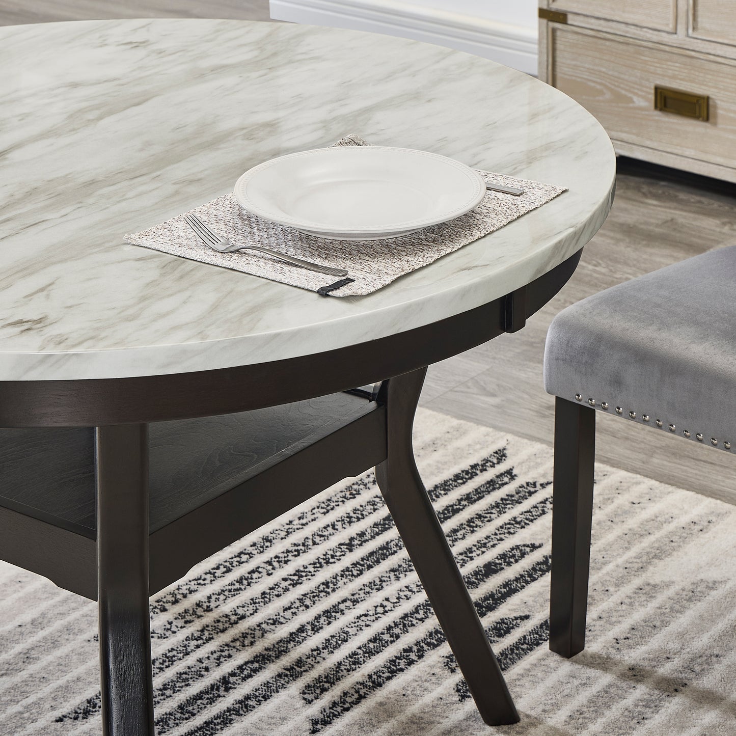 Roundhill Furniture 5-Piece Mella Dining Set - Round Faux Marble Table with 4 Velvet Parsons Chairs, Dark Espresso Finish
