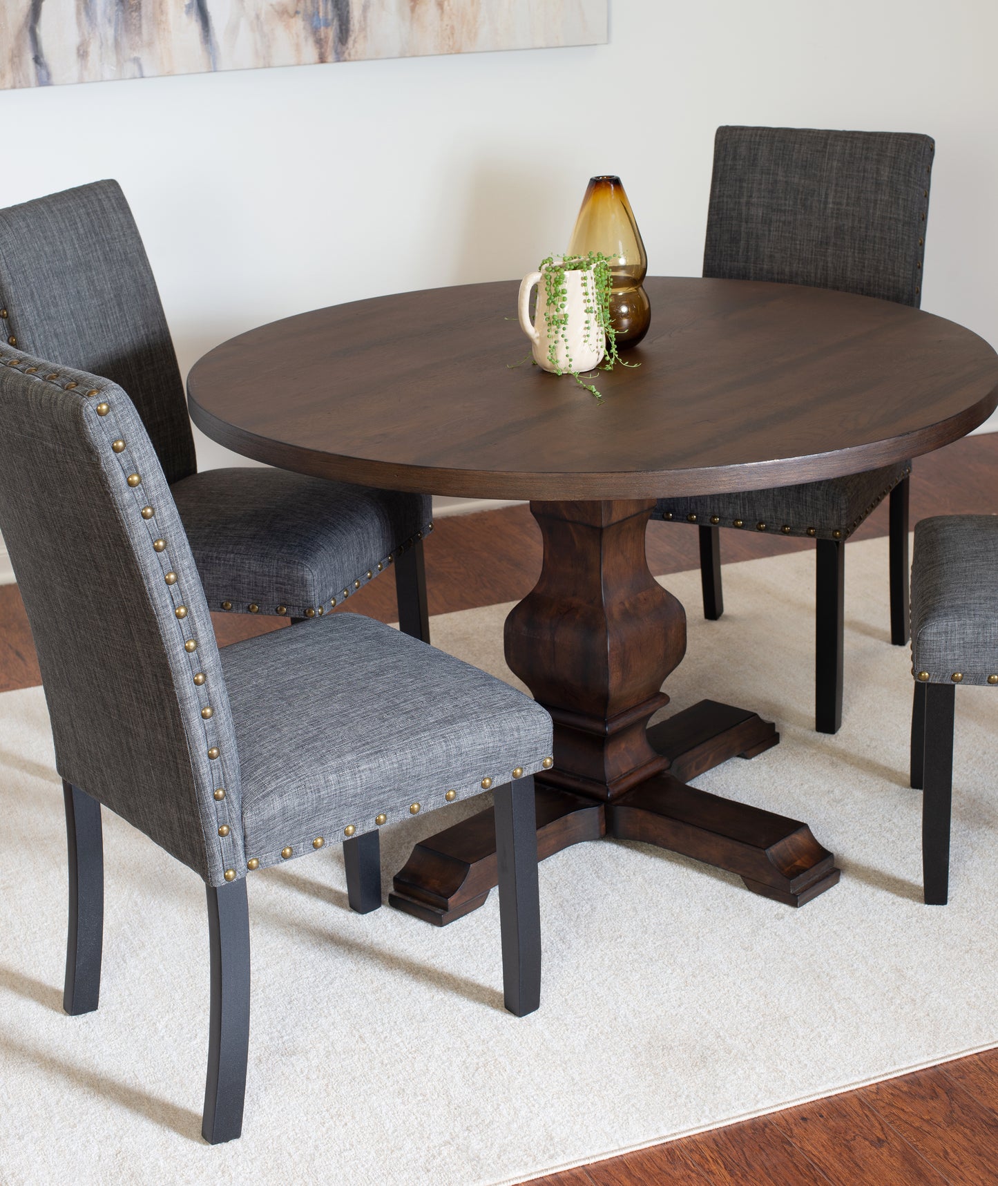 Roundhill Furniture Havre Wood Pedestal Round Dining Table