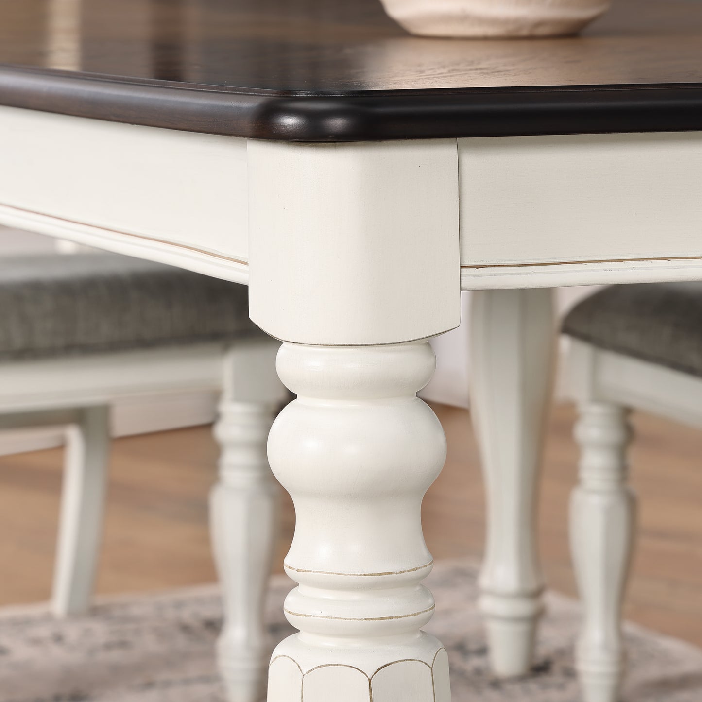 Roundhill Furniture Belleza French Country 5-Piece Dining Set in Antique White and Weathered Oak Finish