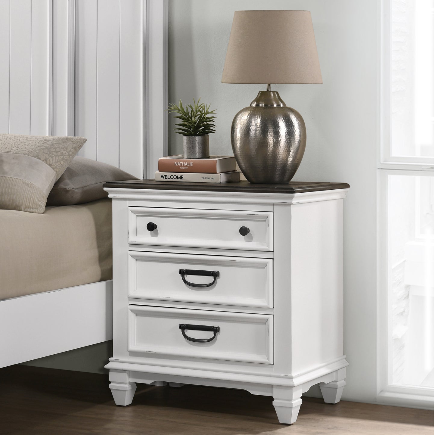 Clelane Wood Bedroom Set with Shiplap Panel Bedroom Collection, Weathered White and Gray