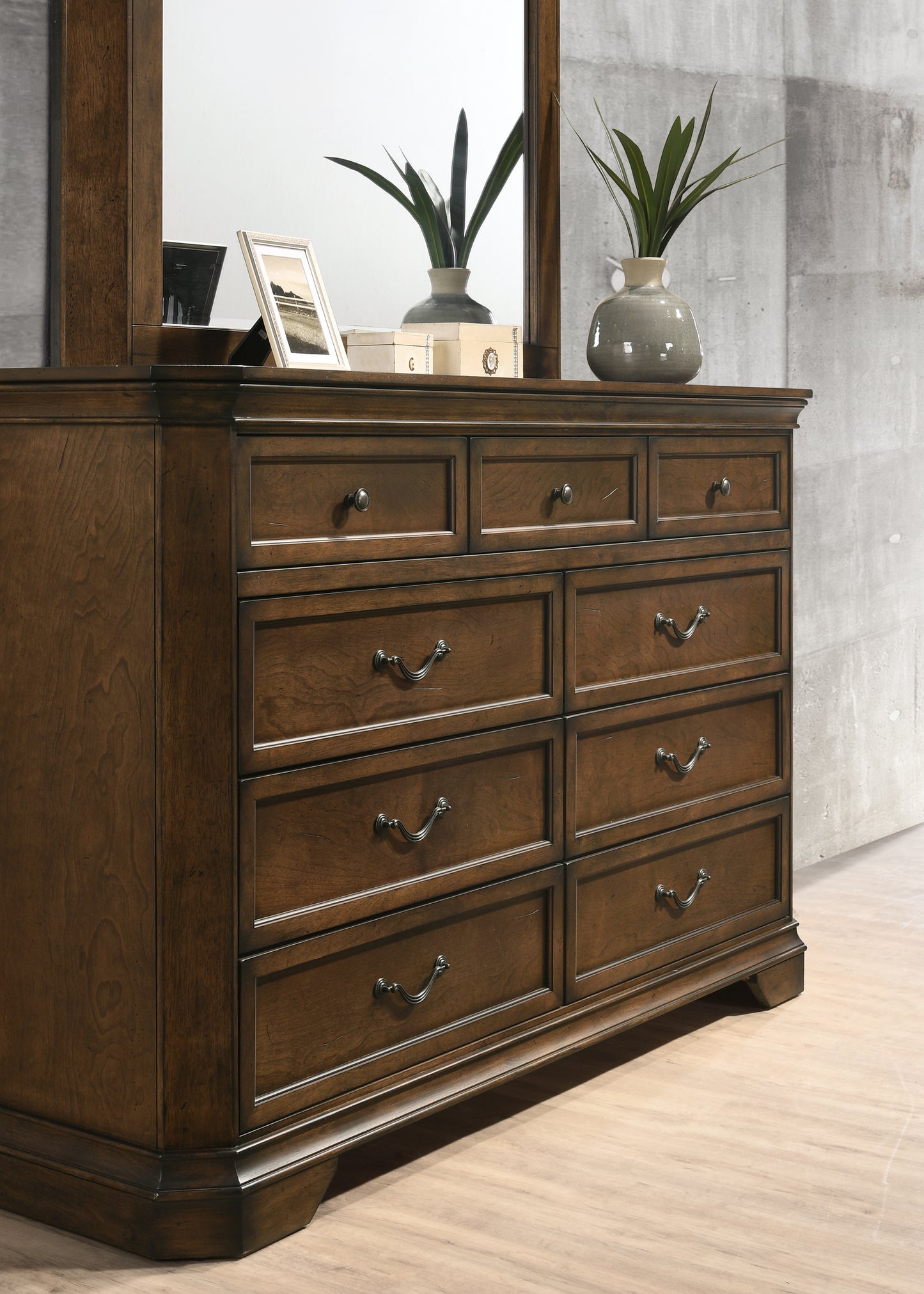 Maderne Traditional Wood 9-Drawer Dresser with Mirror, Antique Walnut Finish