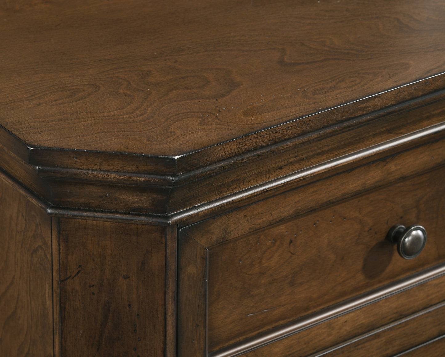 Maderne Traditional Wood 9-Drawer Dresser with Mirror, Antique Walnut Finish