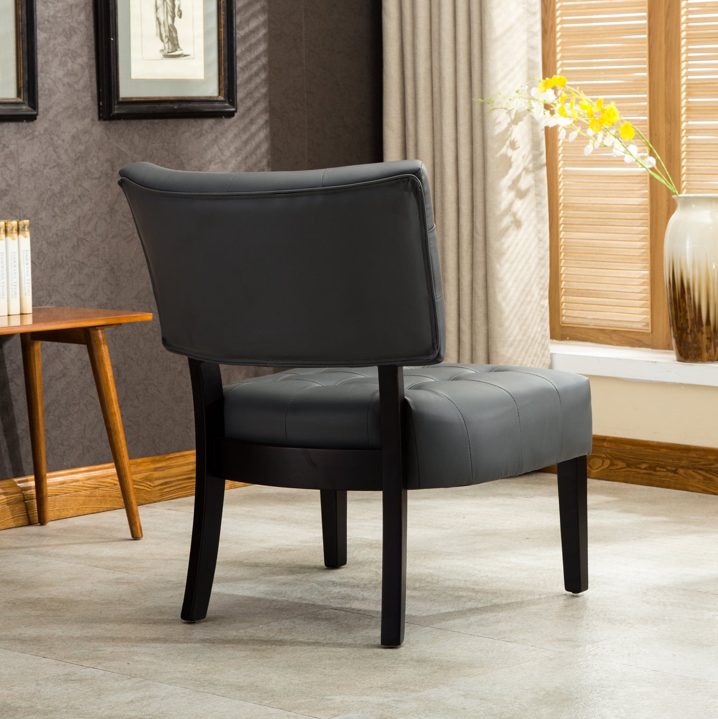 Movile Tufted Accent Chair, Oversized Seating