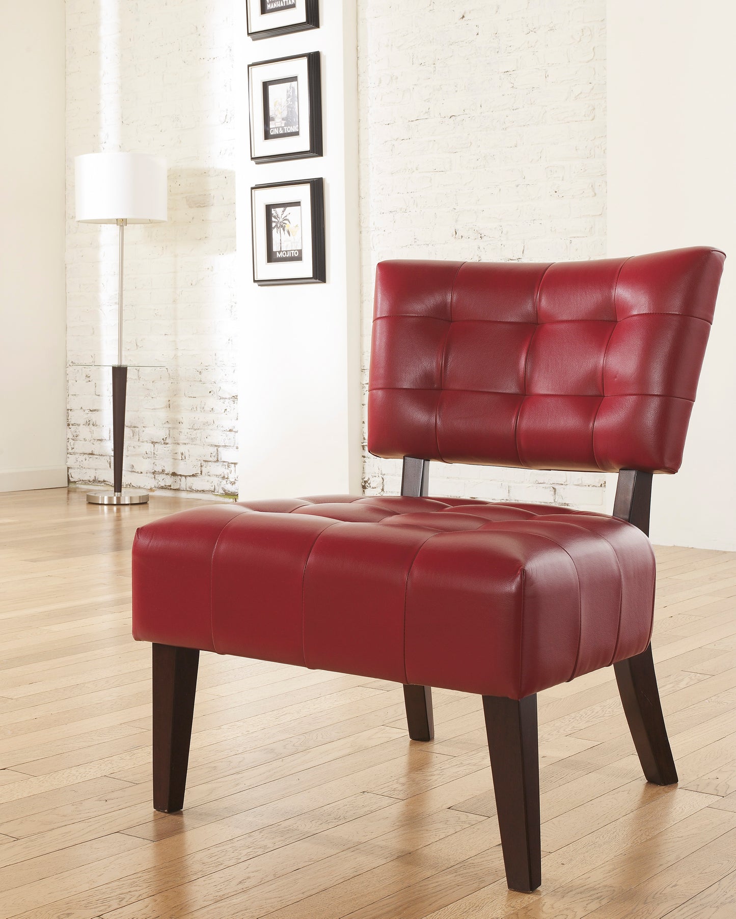 Movile Tufted Accent Chair, Oversized Seating