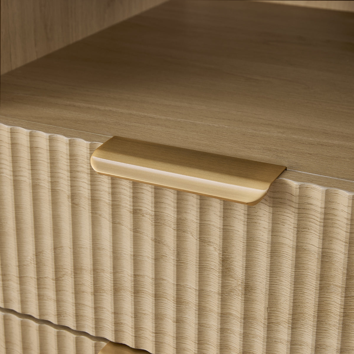 Roundhill Furniture Lyra Mid-Century Modern 2-Drawer Nightstand with Charging Station