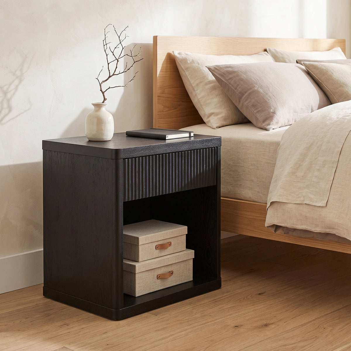 Roundhill Furniture Aria Modern Fluted Nightstands, Side Tables, Set of 2