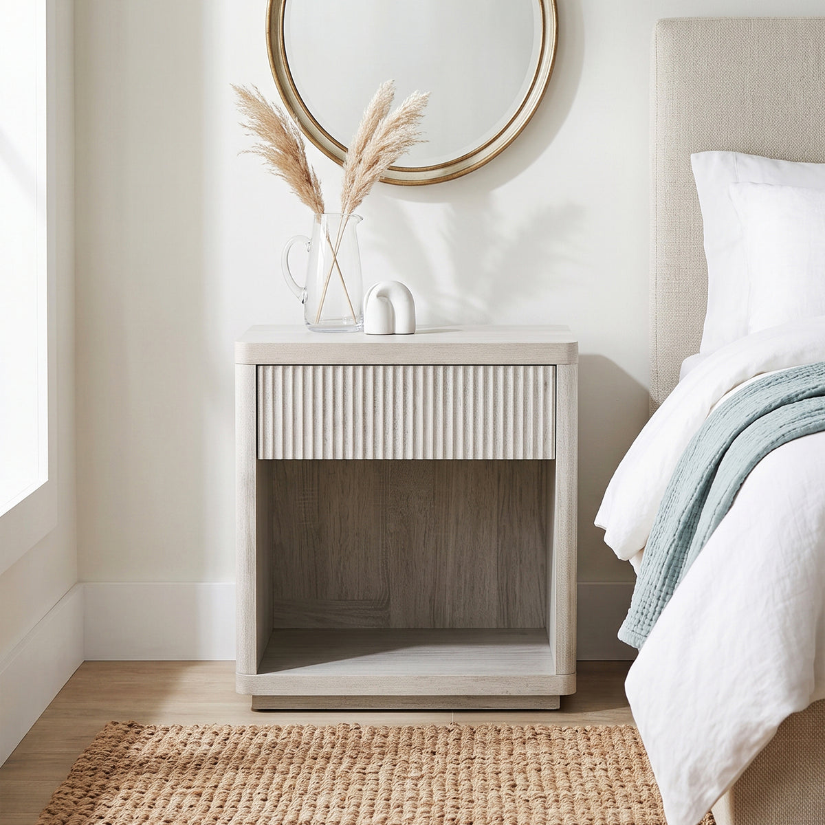 Roundhill Furniture Aria Modern Fluted Nightstands, Side Tables, Set of 2