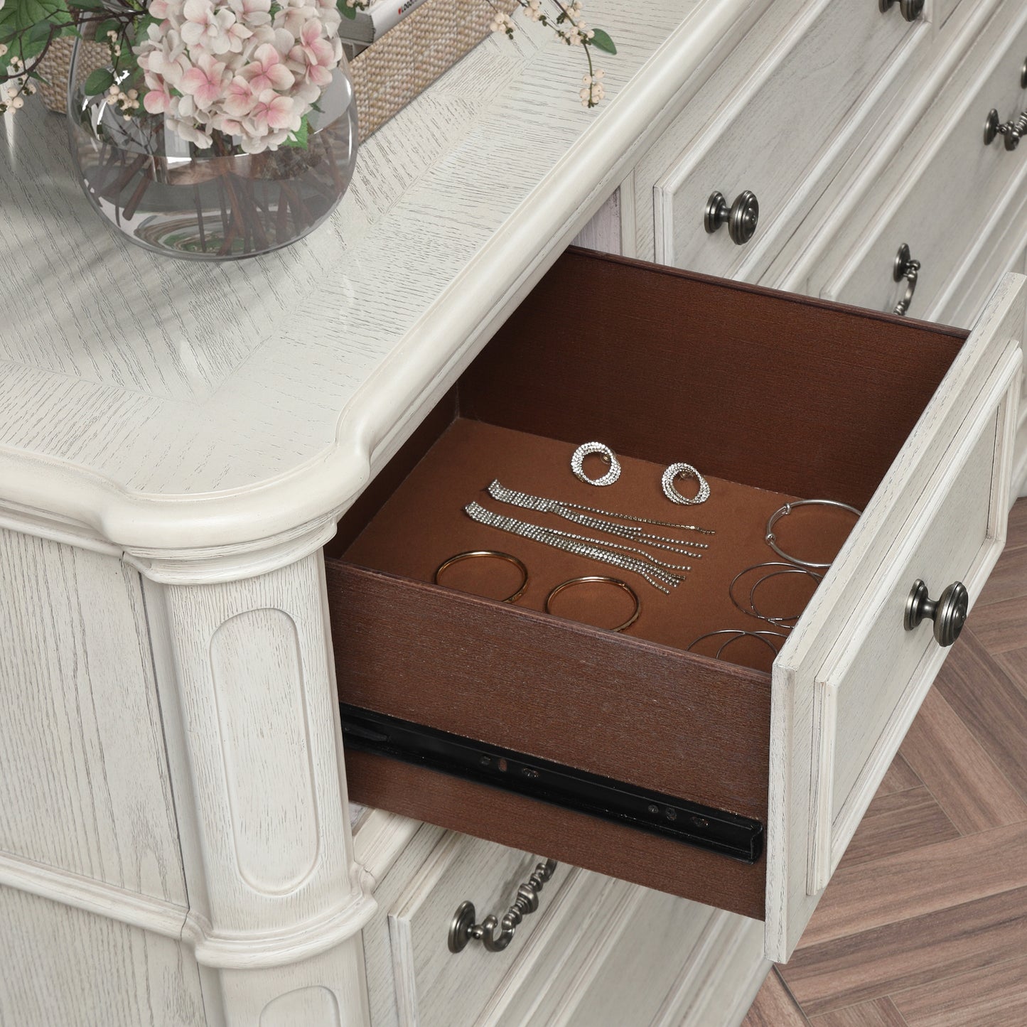 Roundhill Furniture Nelson French Traditional Bedroom Collection, Antique White
