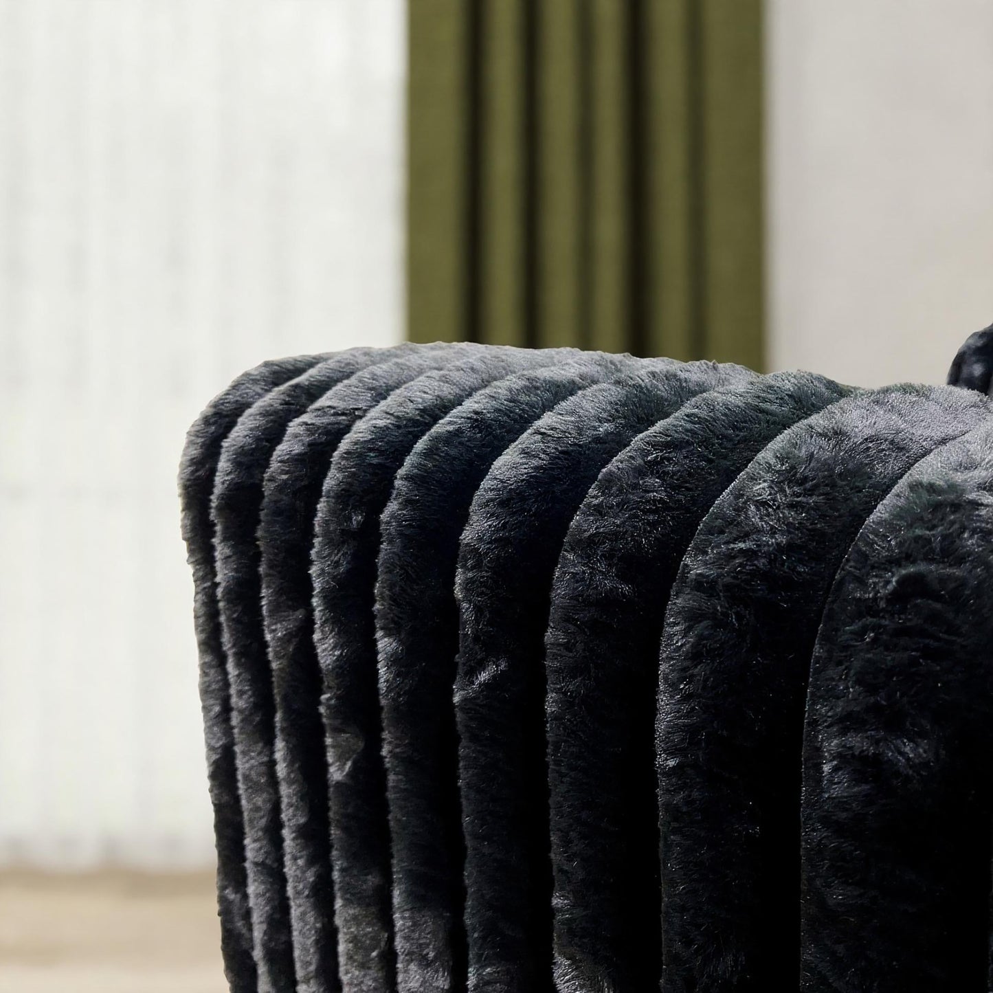 Roundhill Furniture Nolan Contemporary Upholstered Sofa, Lush Black