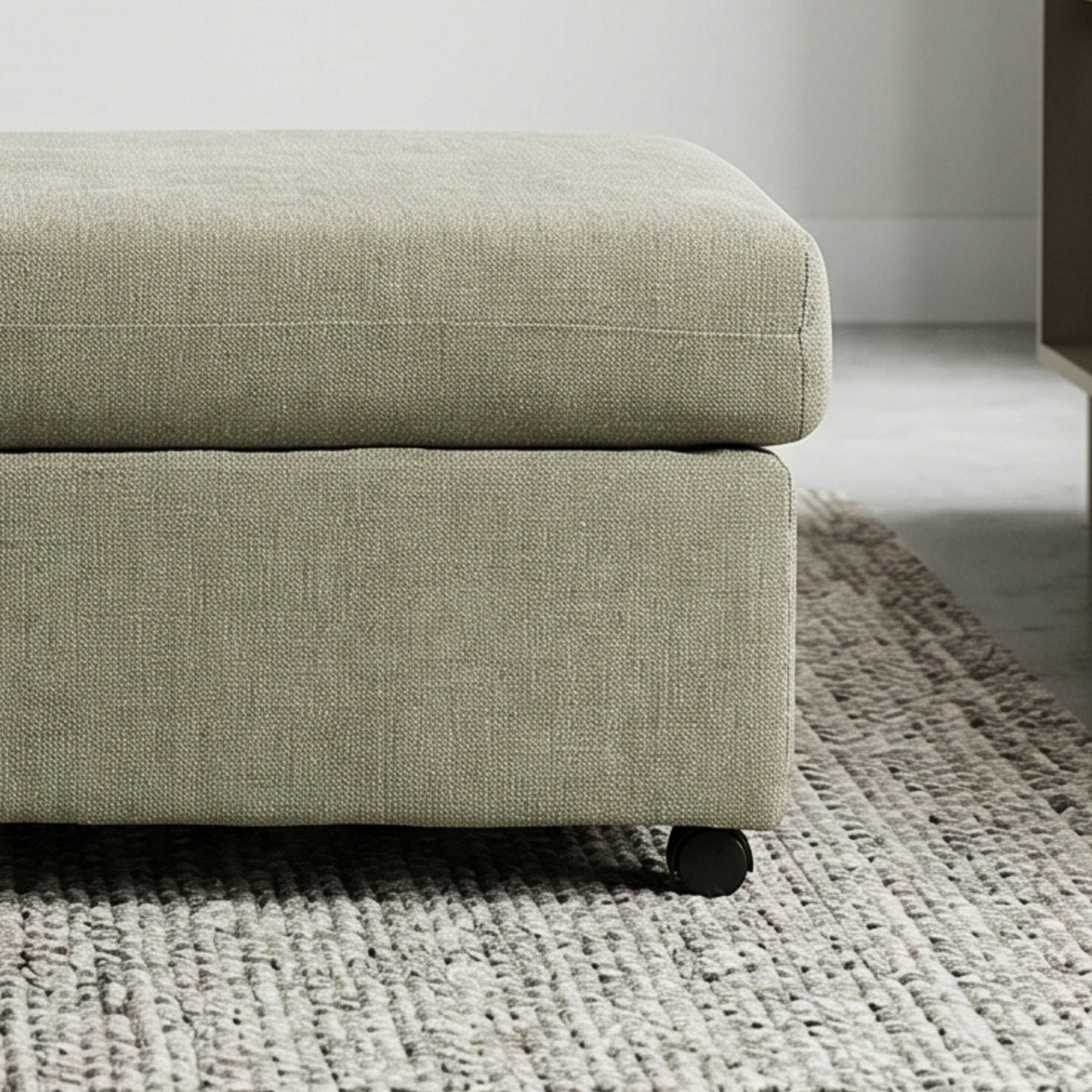 Roundhill Furniture Wilson Contemporary Upholstered Cocktail Ottoman with Casters