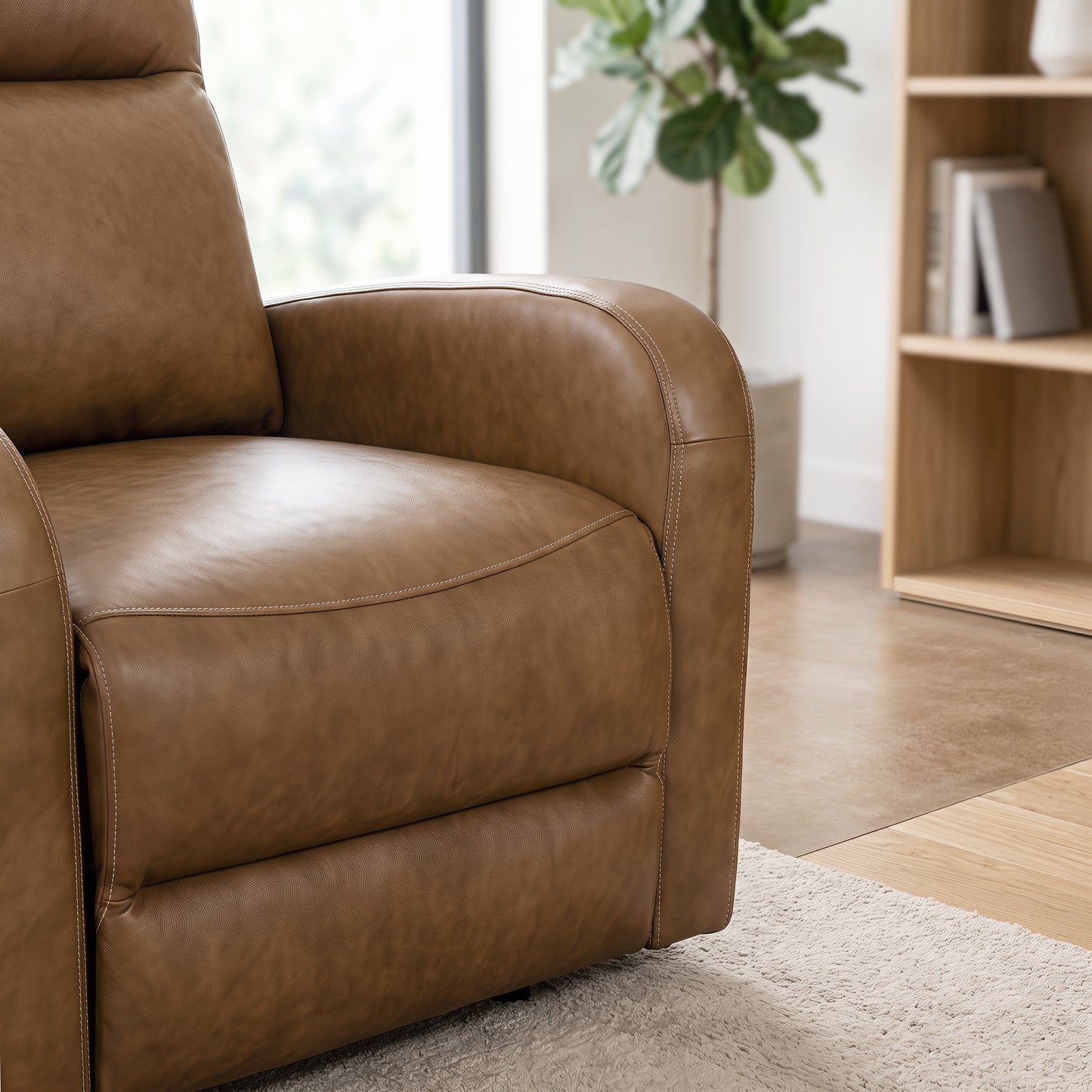 Roundhill Furniture Noah Leather Power Recliner Chair with Charging Port, One-Touch Electric Reclining Armchair
