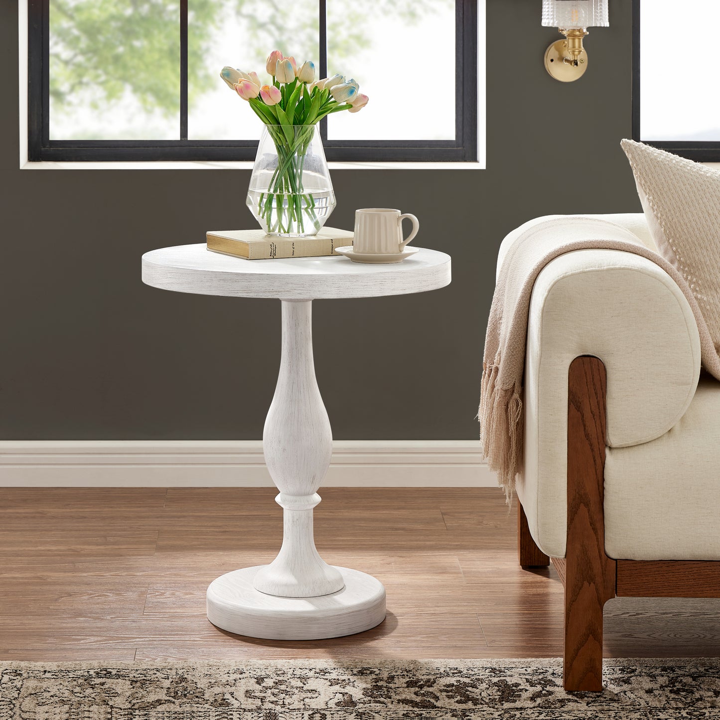 Roundhill Furniture Solmere 22" Round Wood Pedestal End Table