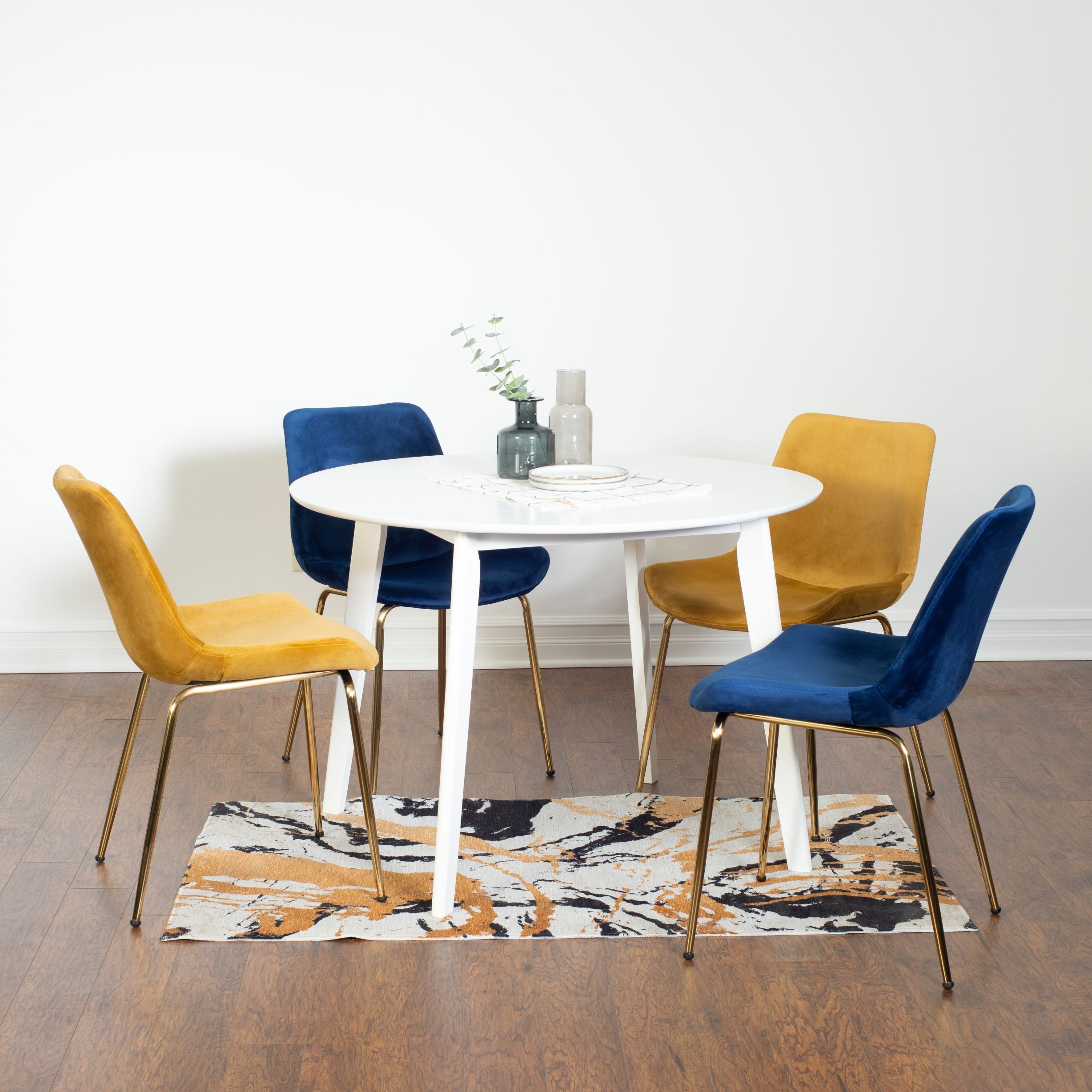 Bundy hill dining online table and chairs