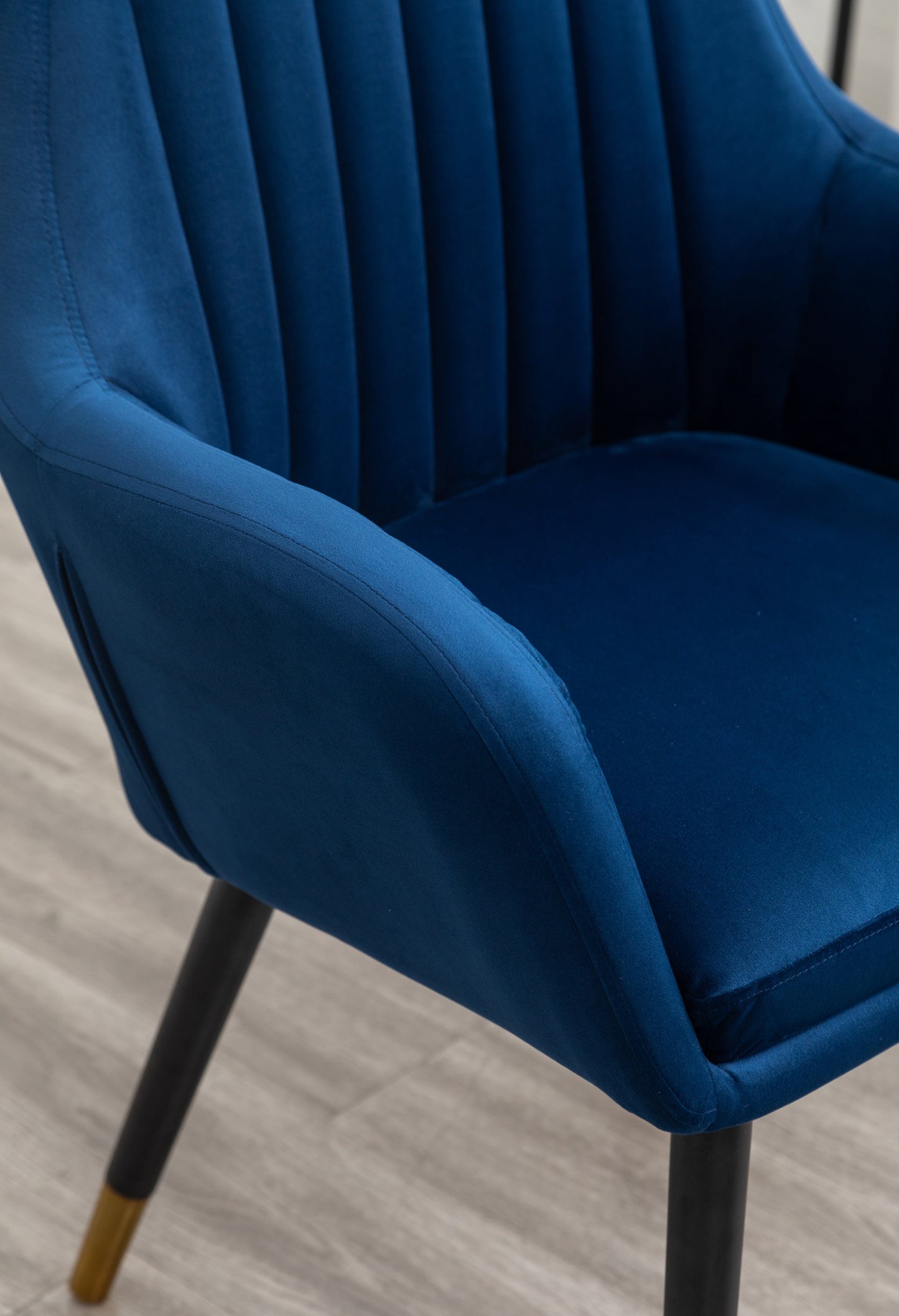 Tuchico Contemporary Velvet Upholstered Accent Chair, Blue