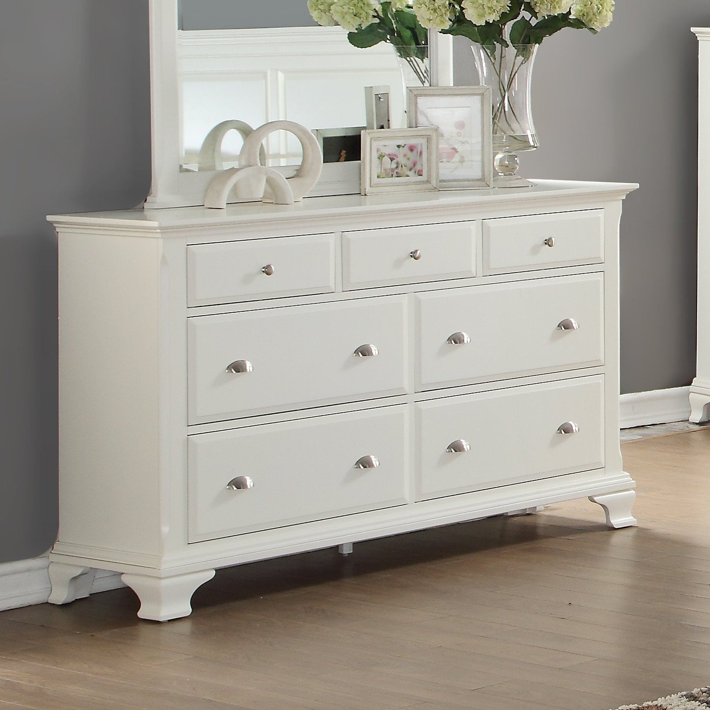 Laveno 012 White Wood 7-Drawer Dresser