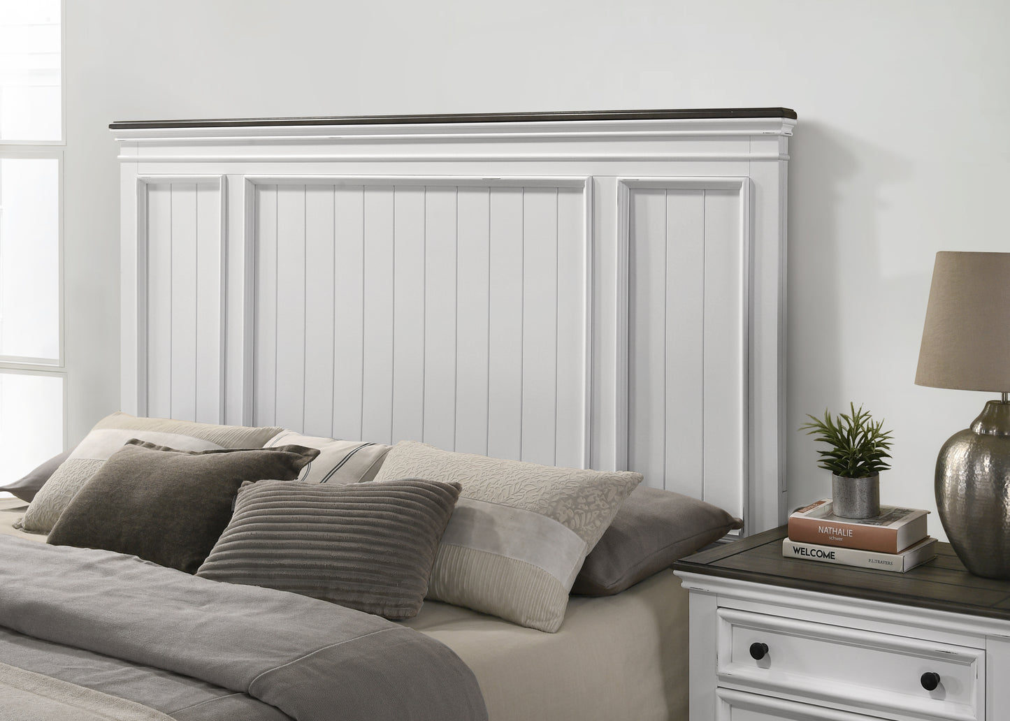 Clelane Wood Bedroom Set with Shiplap Panel Bedroom Collection, Weathered White and Gray