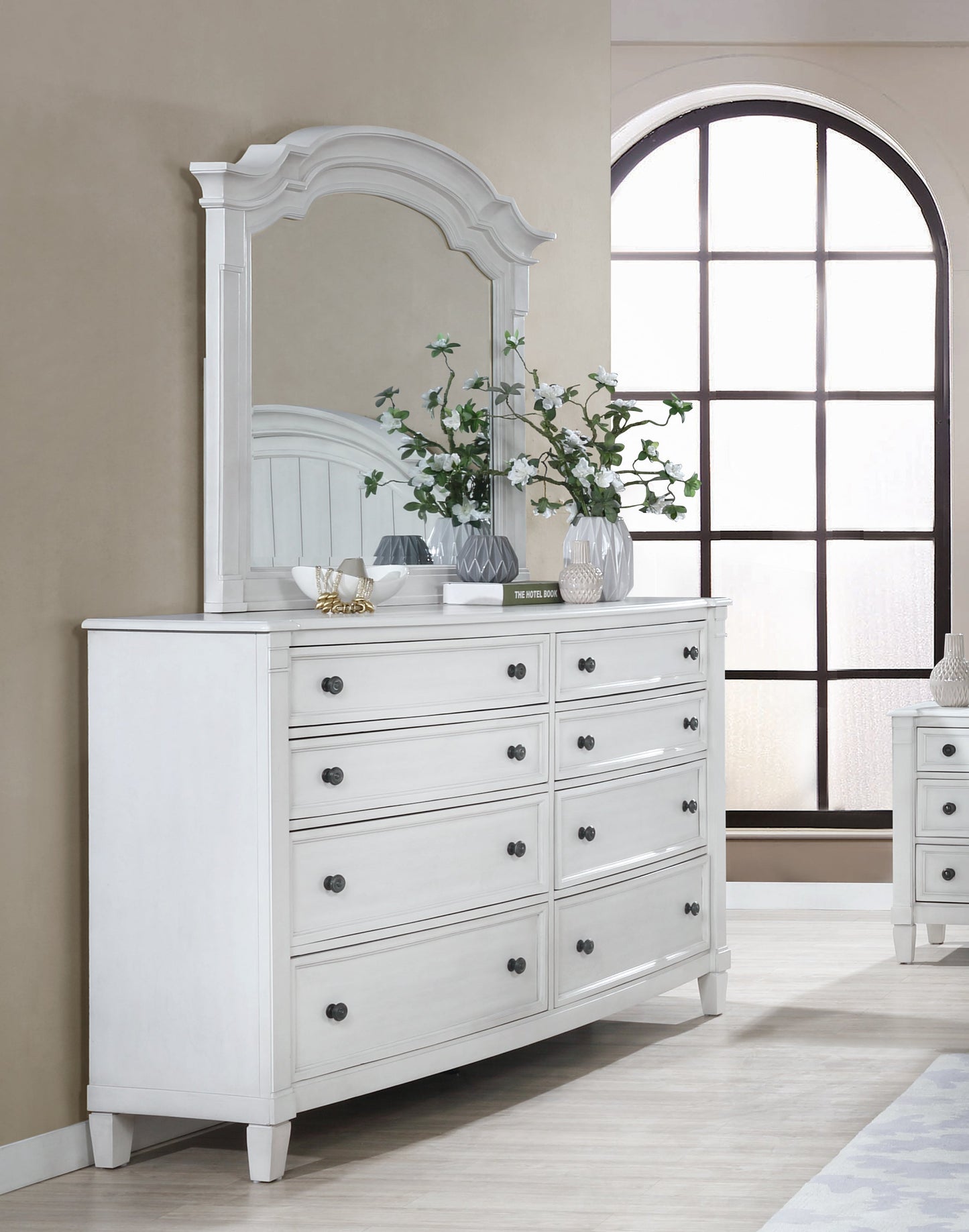 Saline Wood Planked Style 8-Drawer Dresser with Mirror in White Finish