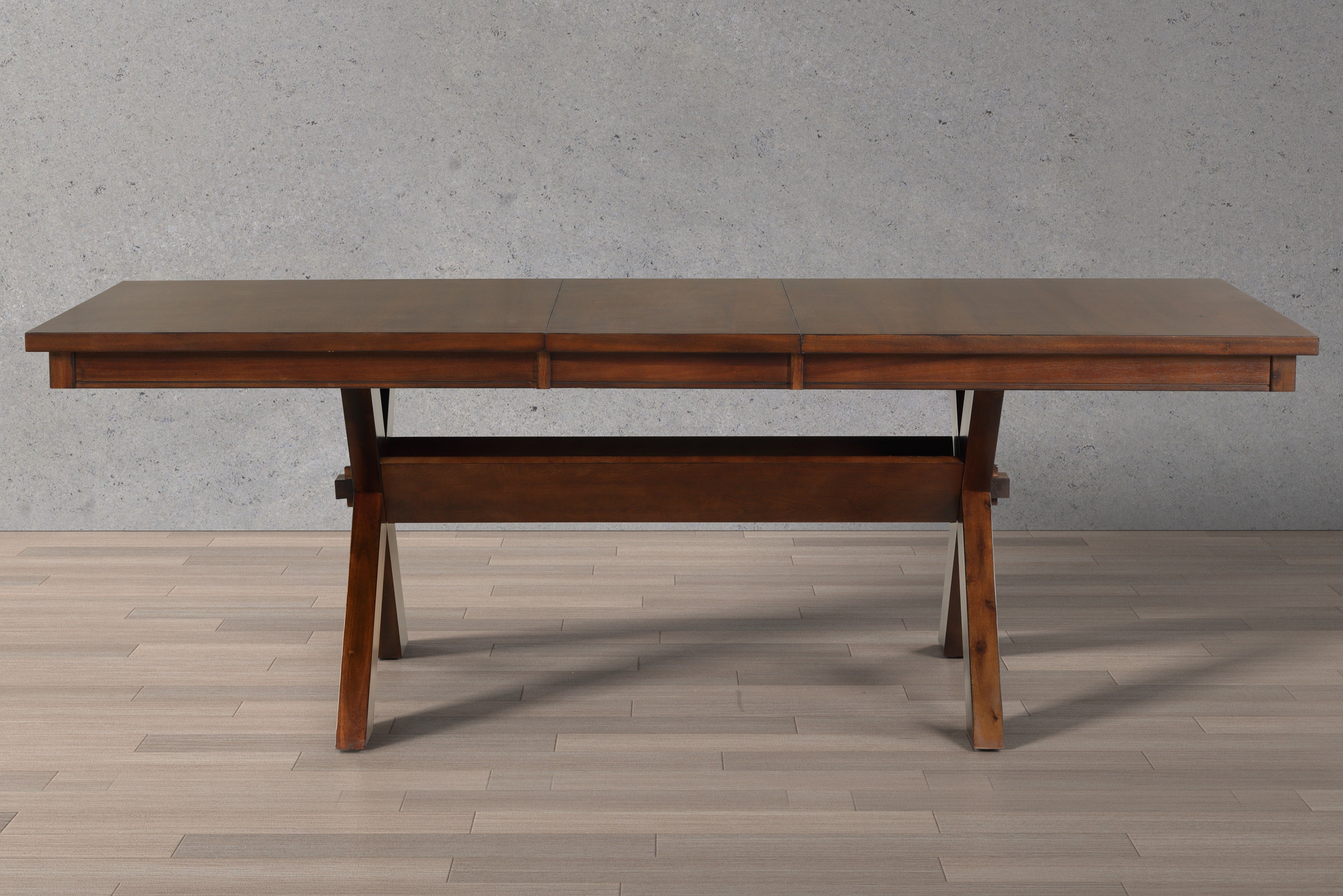 Chalus extendable dining deals table